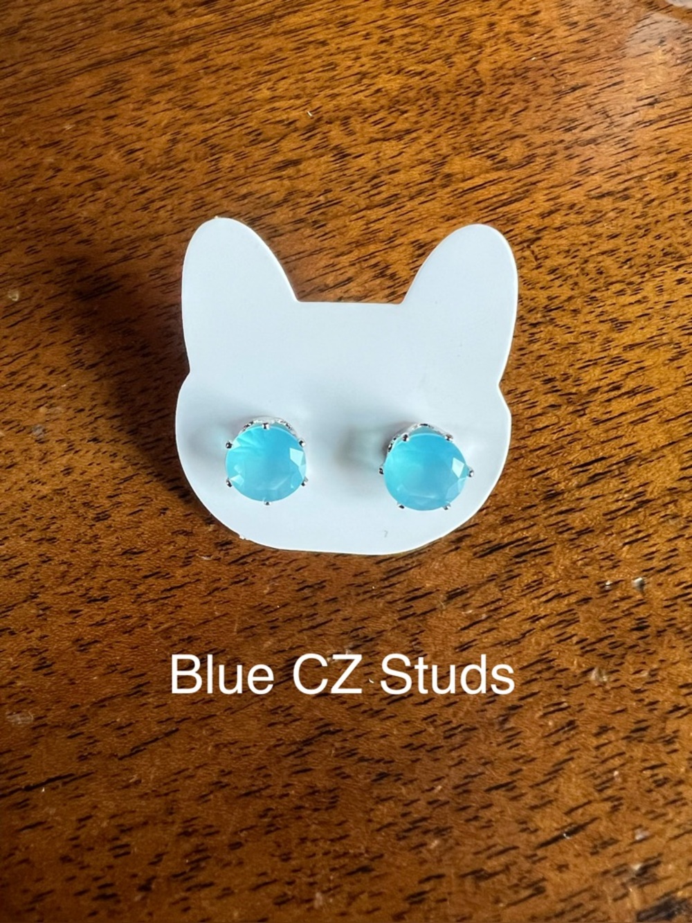 Choose One: $8 Fashion Earrings - Picture 9 of 16
